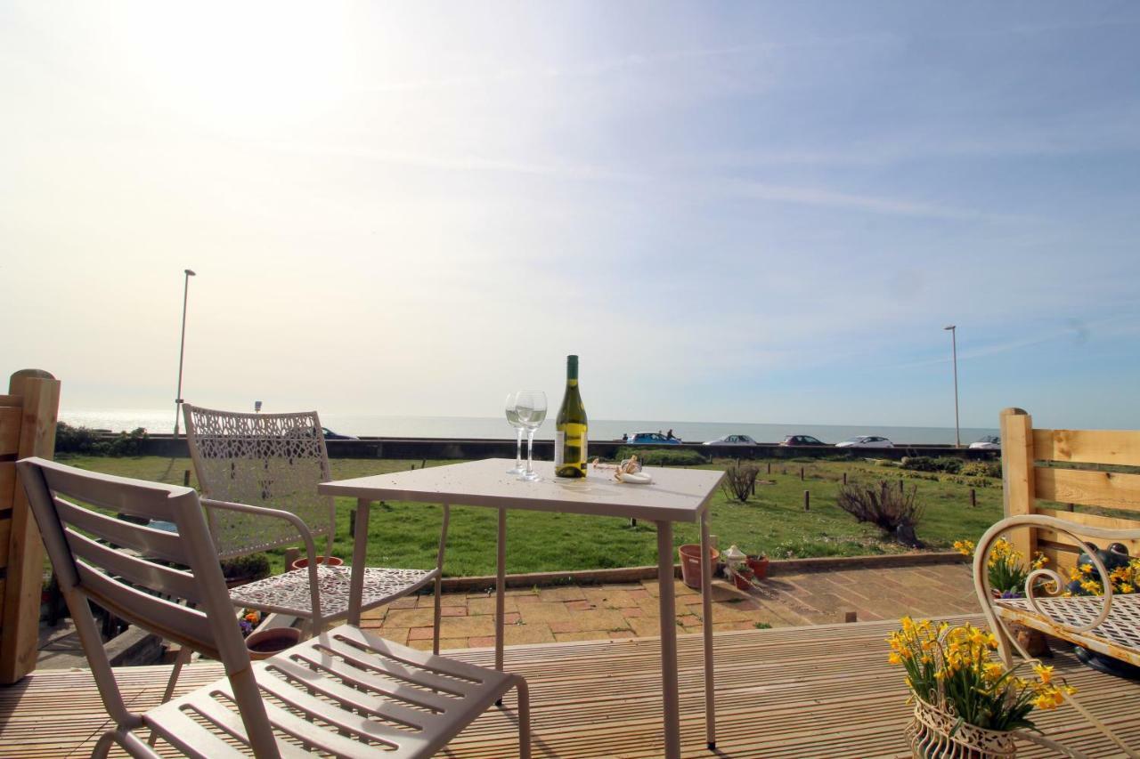 Pebbles Beach House By Air Premier Seaford Exterior foto